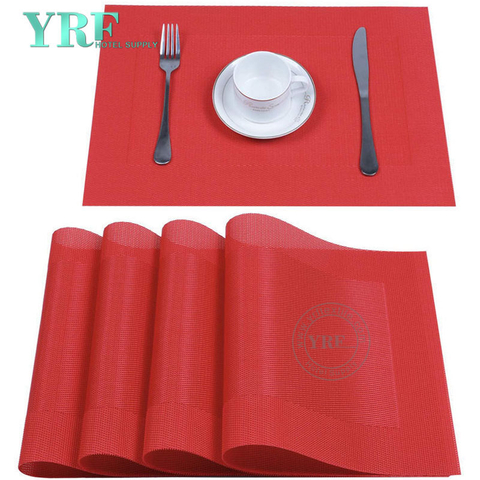Banquet obdélníkové vinylové omyvatelné podložky na stůl s červeným okrajem