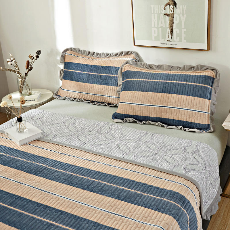 Luxusní přehoz přes postel praný v plné velikosti Velbloudí a ocelově modrá na jaro a léto